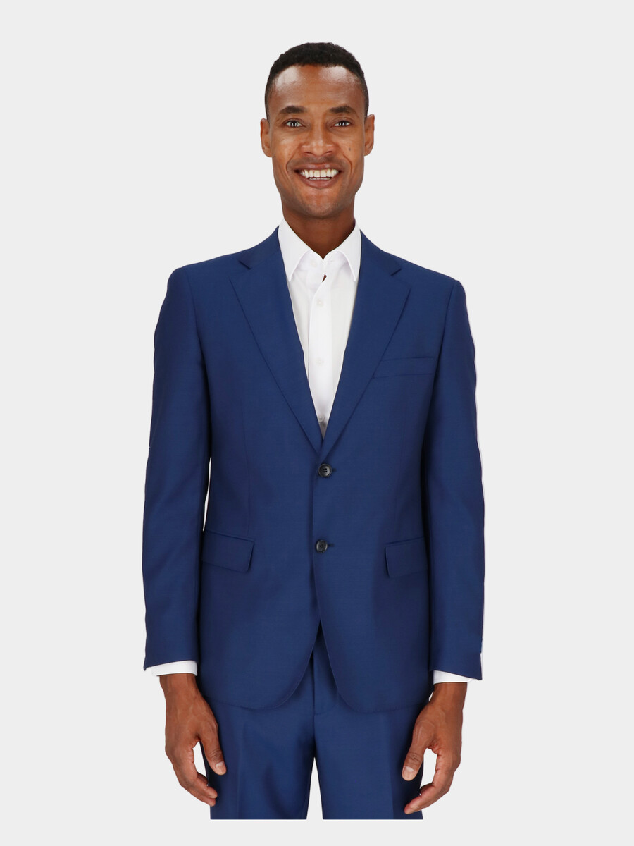 traje de dos piezas de corte entallado