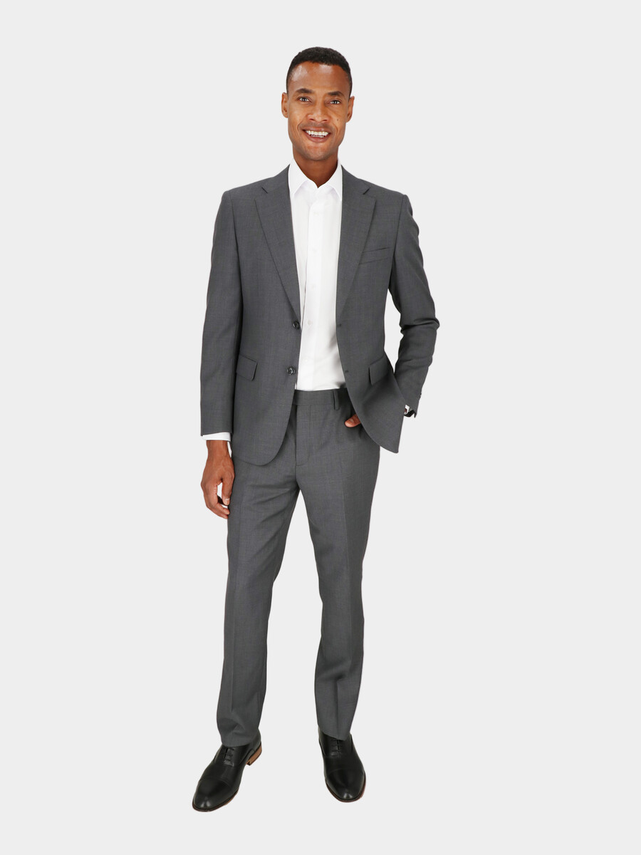 traje de dos piezas de corte entallado