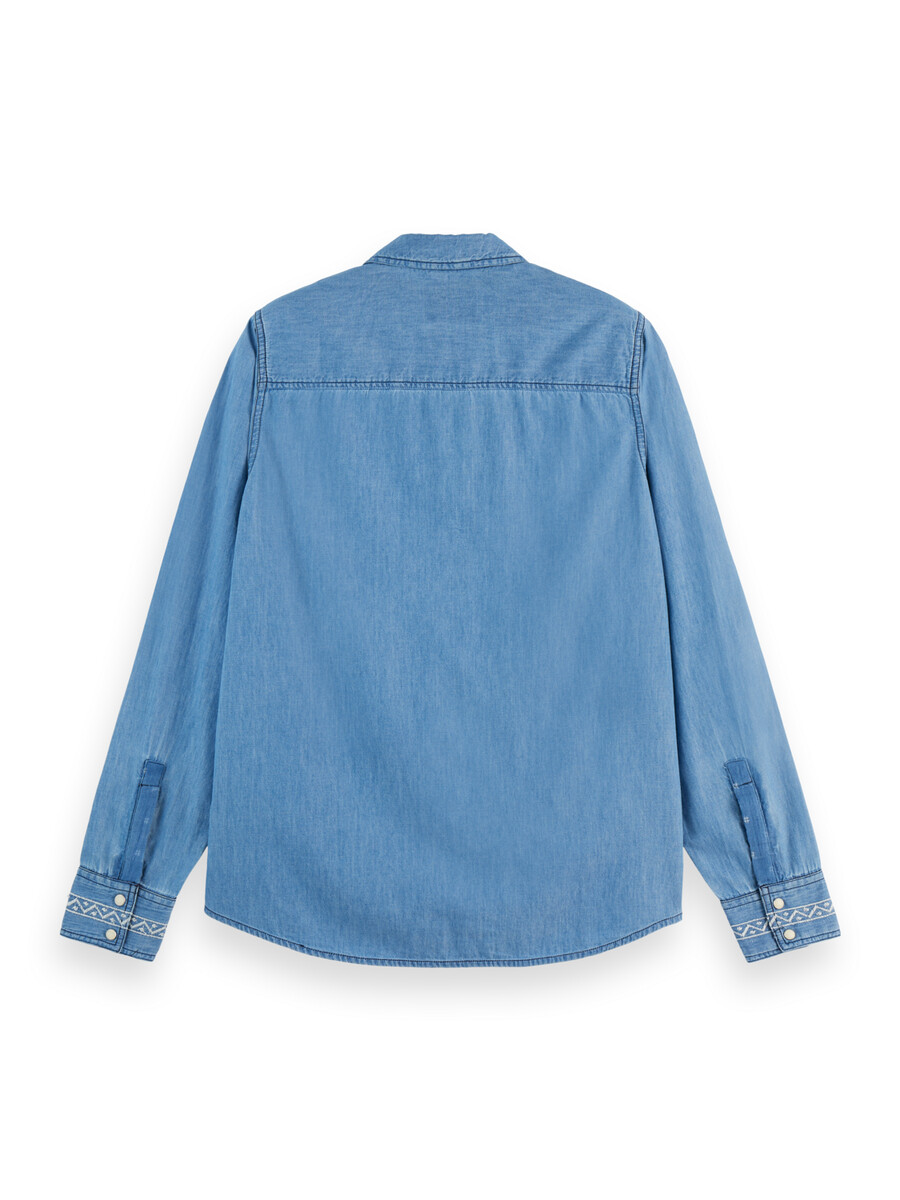 camisa vaquera ligera deslavada
