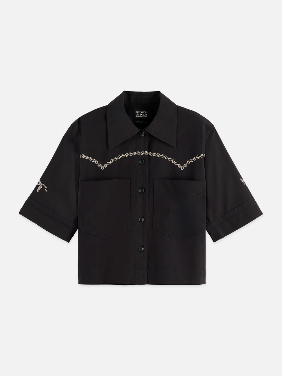 camisa de manga corta de corte cuadrado