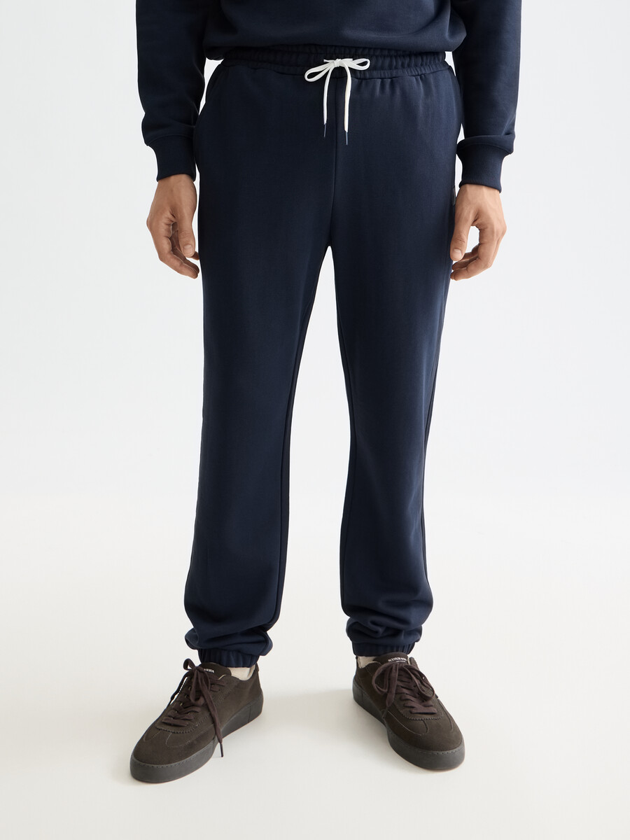 essentials — pantalones deportivos con logotipo
