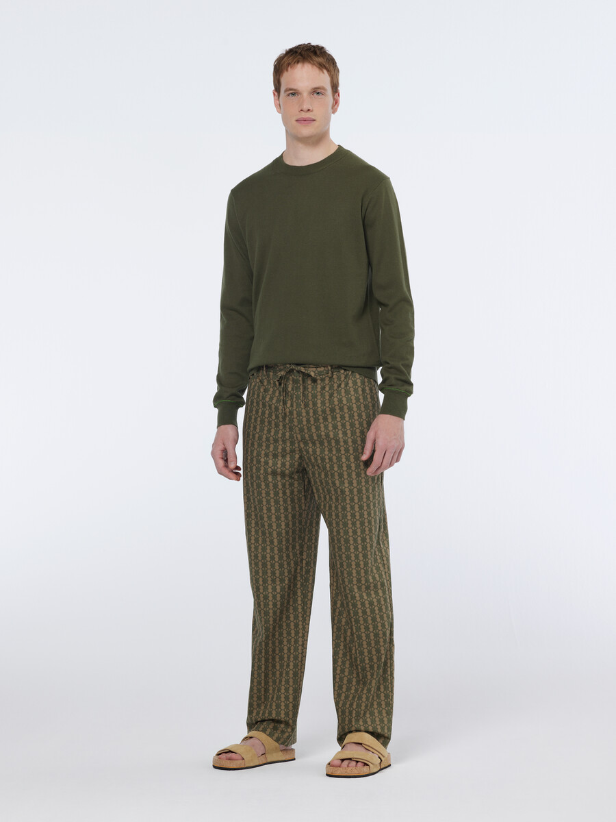jogger de mezcla de algodón estampado de corte recto