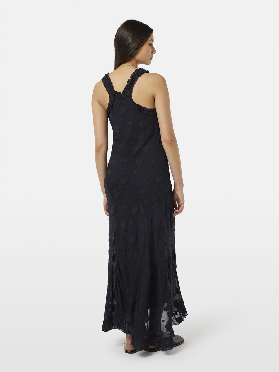 vestido largo con volantes
