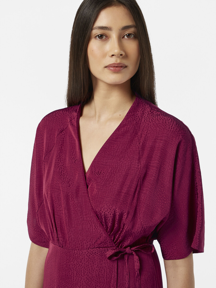 vestido cruzado midi de jacquard