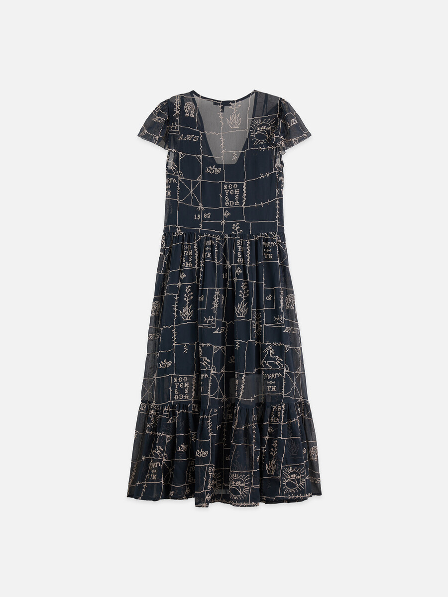 vestido midi bordado en punto de cruz