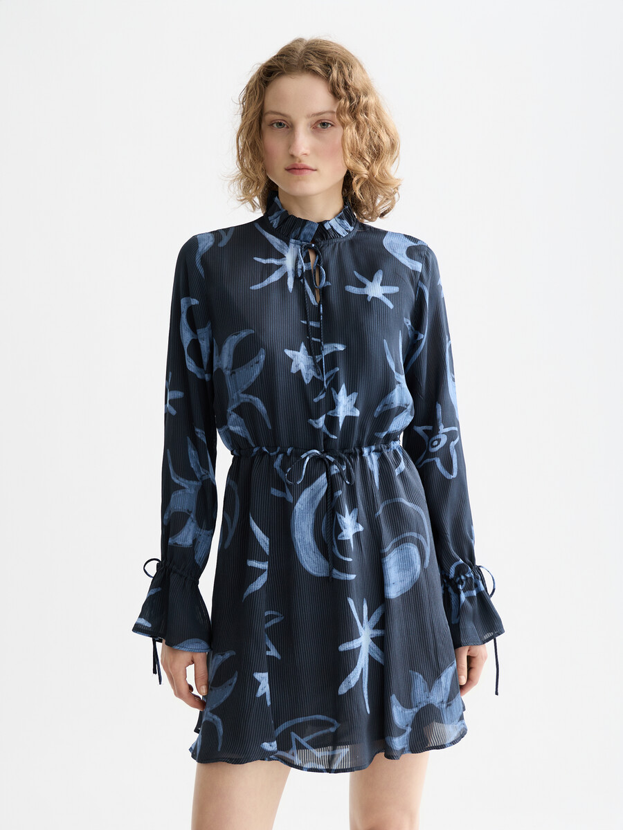 vestido mini estampado de manga larga