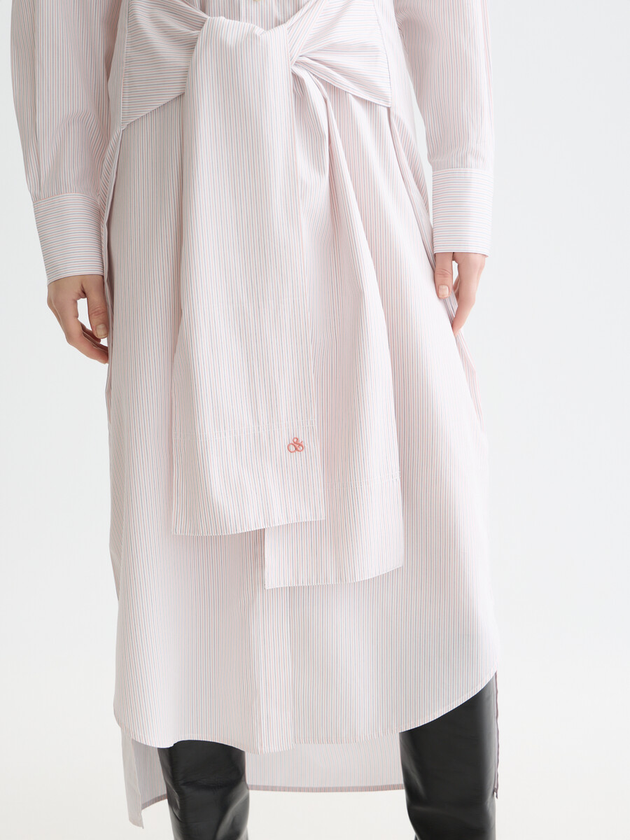 vestido camisero de corte relajado con lazo