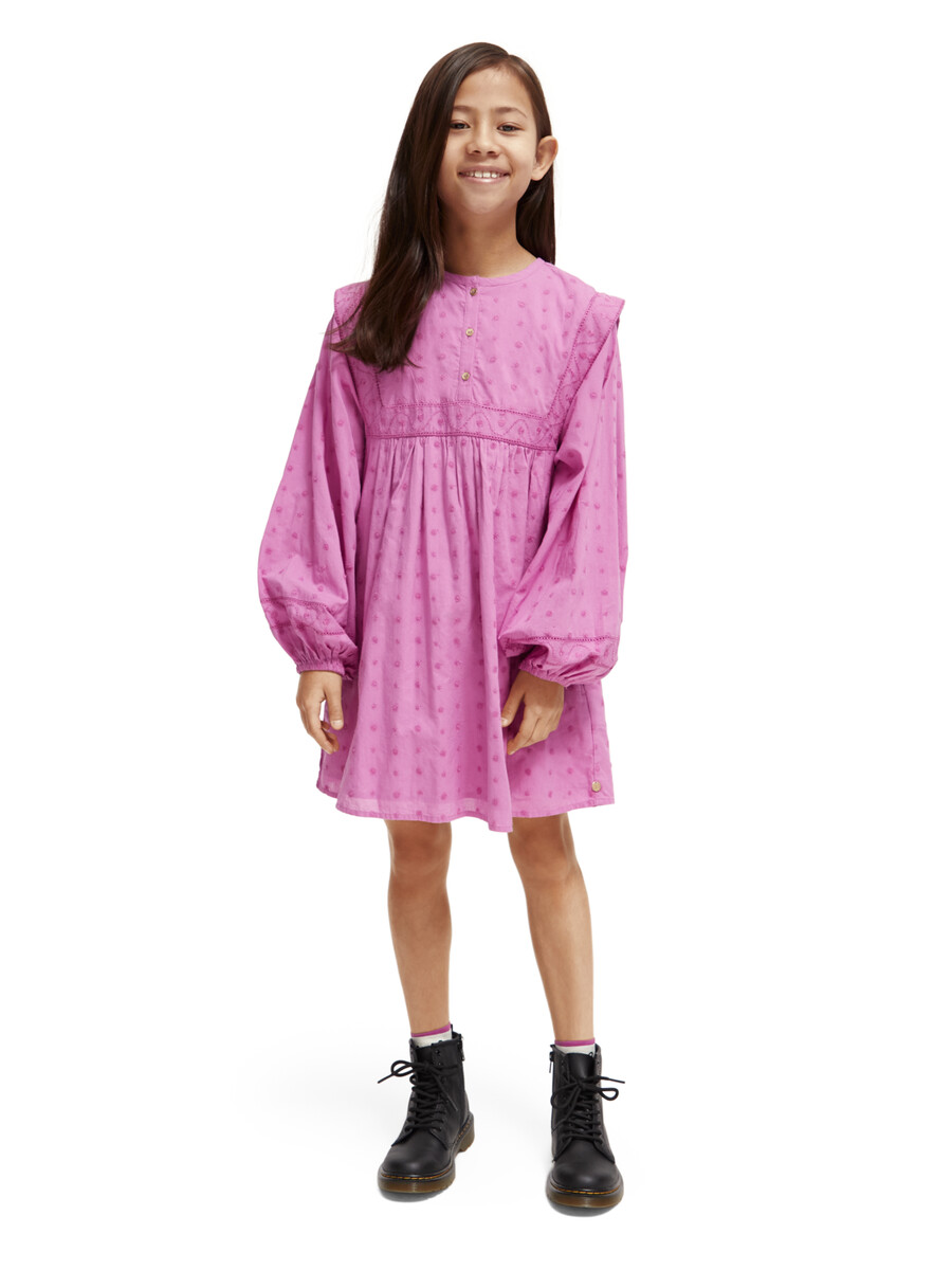 vestido de niña con paneles con bordado inglés