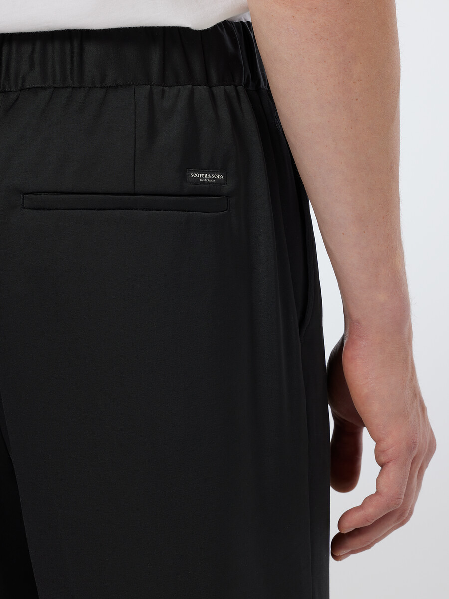 jogger de satén grueso de corte relajado