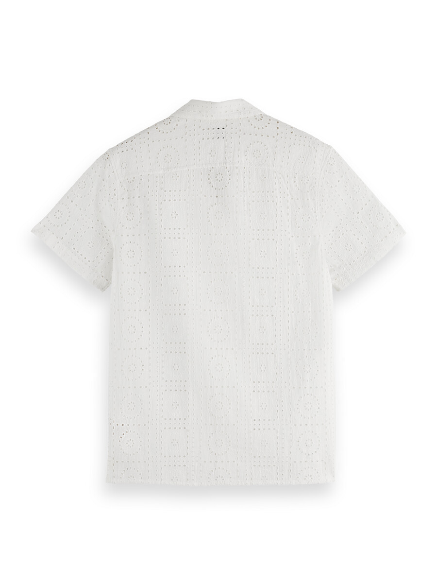 camisa holgada con bordado inglés