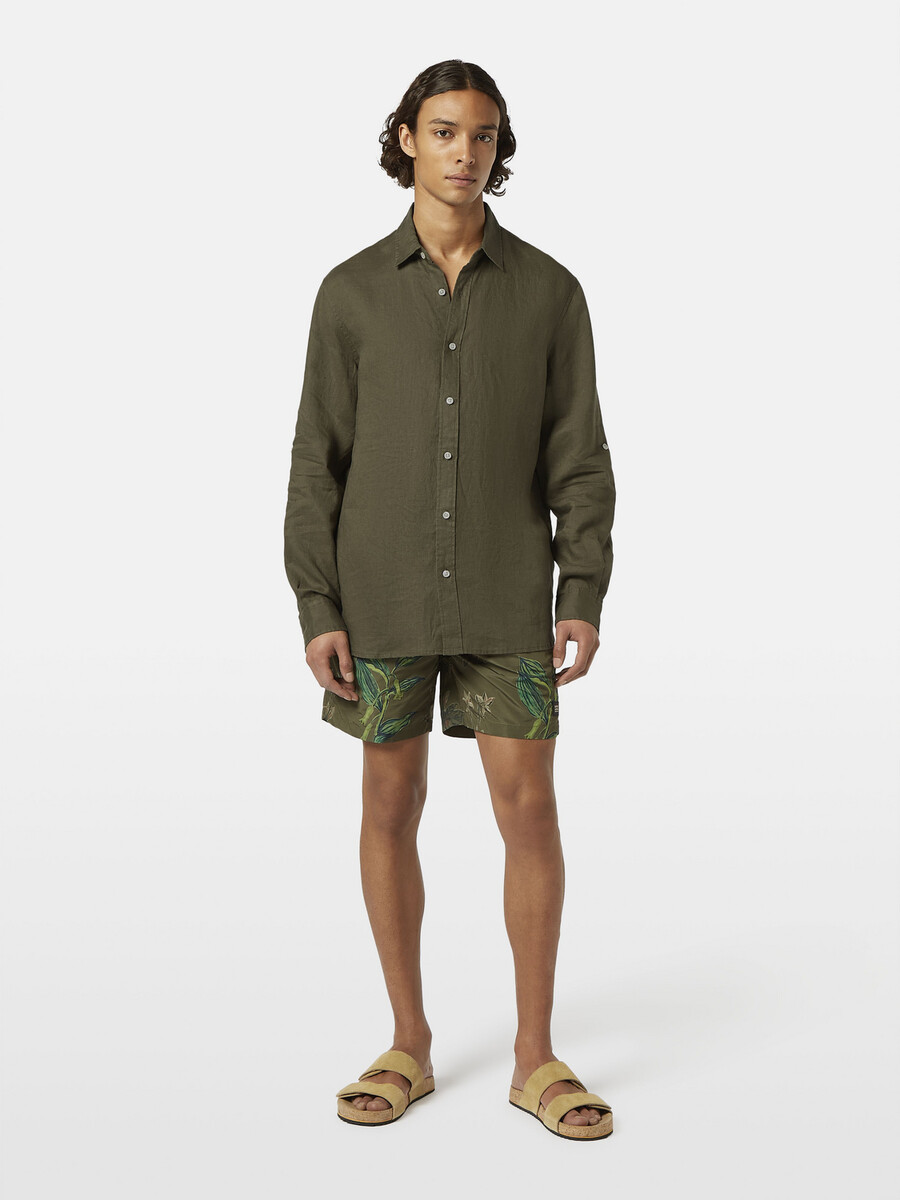 camisa de lino de corte regular