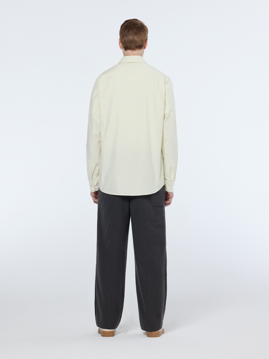 camisa oxford de rayas de corte regular