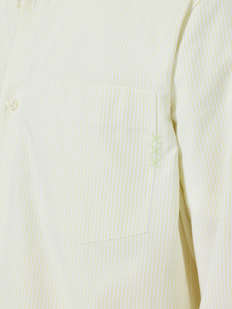 camisa oxford de rayas de corte regular
