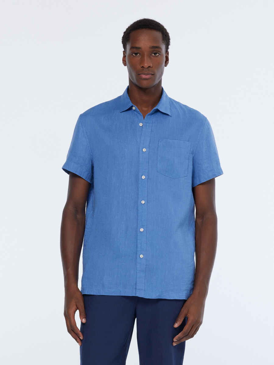 camisa de lino de manga corta de corte regular