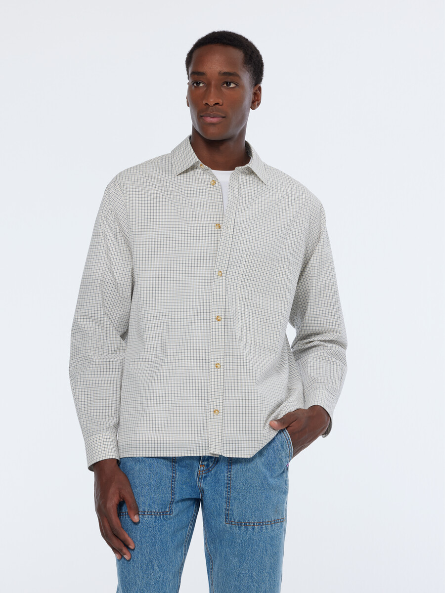 camisa de corte relajado con microcuadros teñidos en hilo
