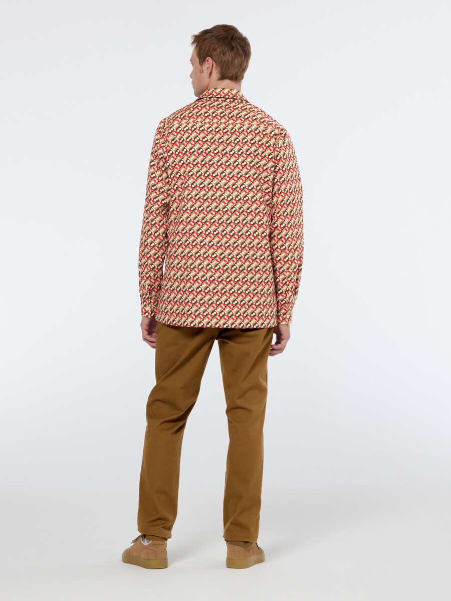 camisa de corte regular con estampado geométrico
