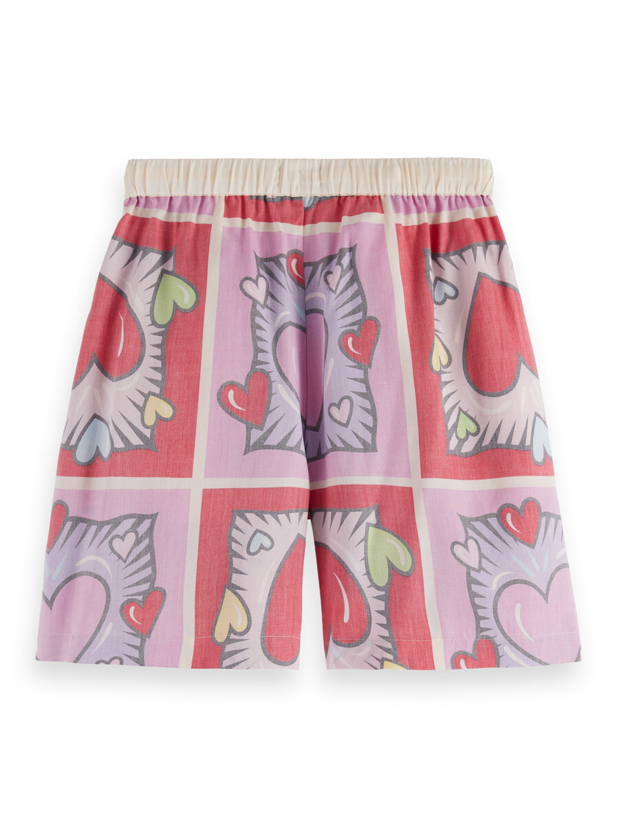 pantalón corto con estampado de corazones de scotch soda x burton morris