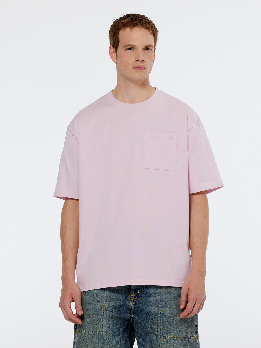camiseta holgada con bolsillo delantero
