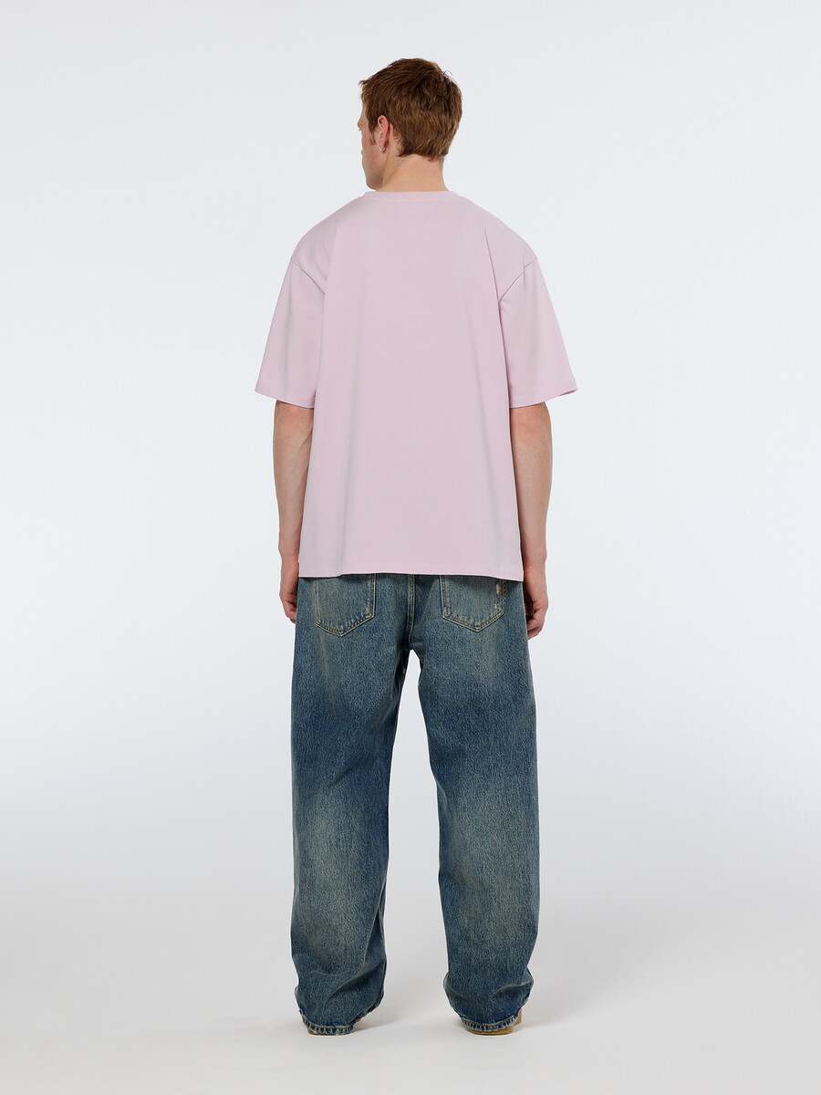 camiseta holgada con bolsillo delantero