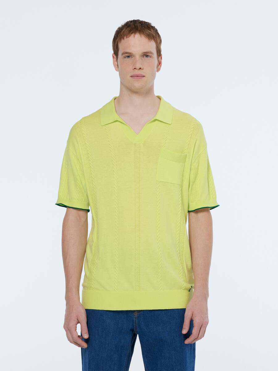 polo de punto de corte relajado con cuello en v