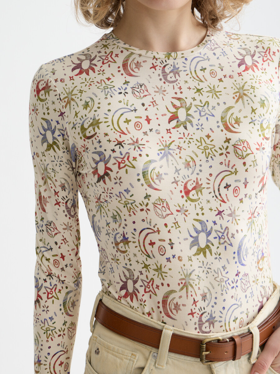 camiseta de manga larga con estampado completo