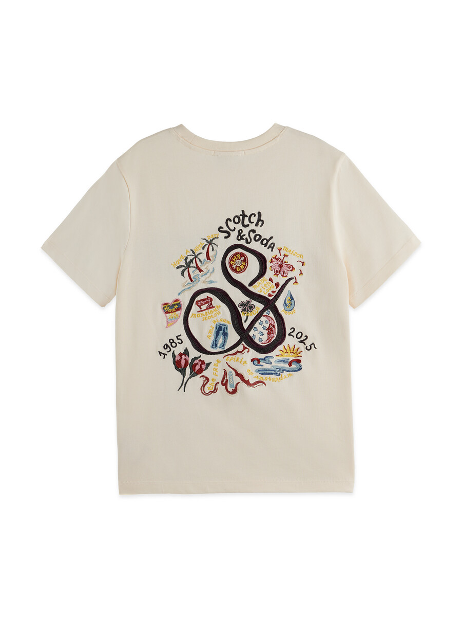 camiseta de corte regular con estampado lavado del 40.º aniversario